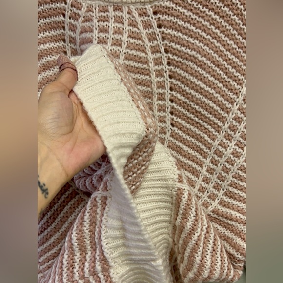 Oversized Sweater - Picture 6 of 8